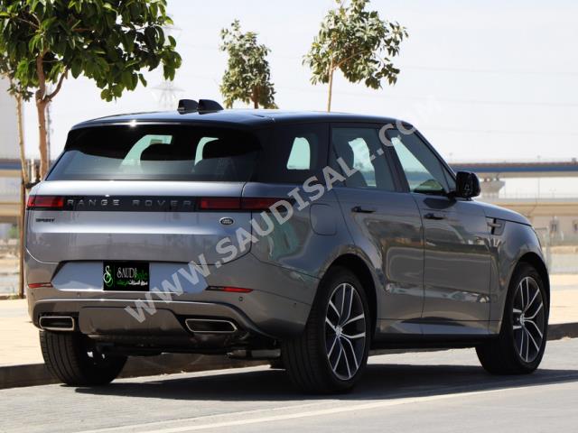 2023 لاند روفر رينج روفر سبورت اتش اس اي