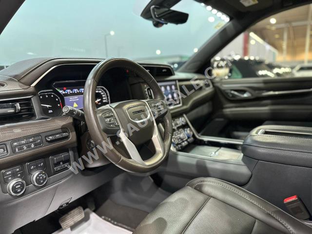 2021 GMC Yukon Denali