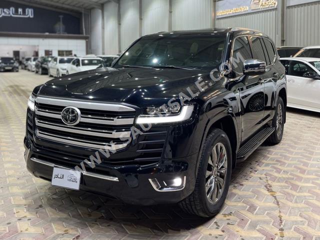 2022 تويوتا لاند كروزر في اكس