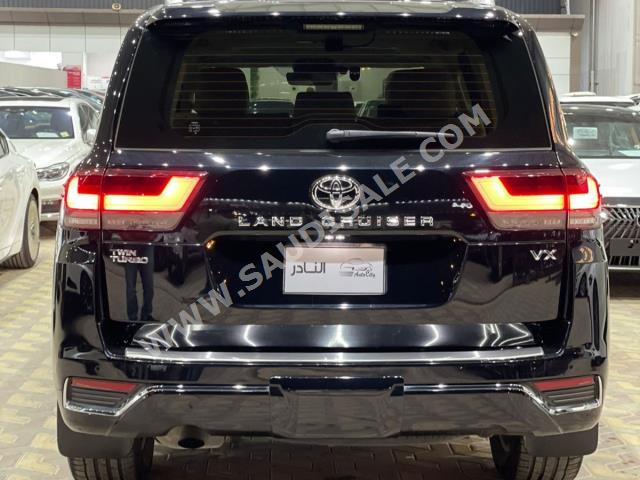 2022 تويوتا لاند كروزر في اكس