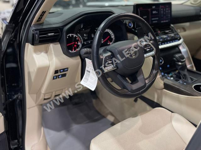 2022 تويوتا لاند كروزر في اكس