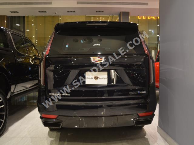 2021 كاديلاك اسكاليد بلاتينيوم