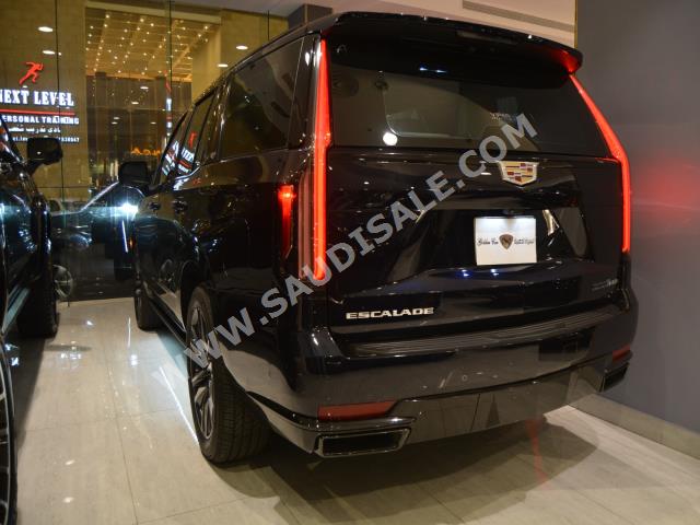 2021 كاديلاك اسكاليد بلاتينيوم