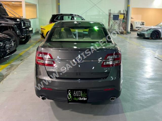 2017 فورد توروس اس اي ال