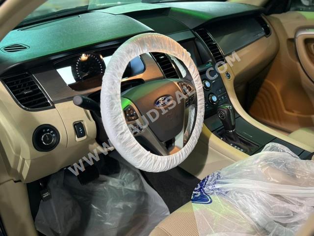 2017 فورد توروس اس اي ال