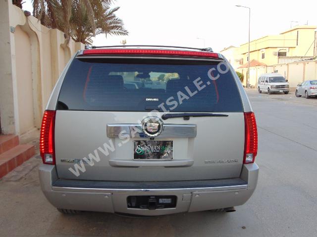 2009 كاديلاك اسكاليد