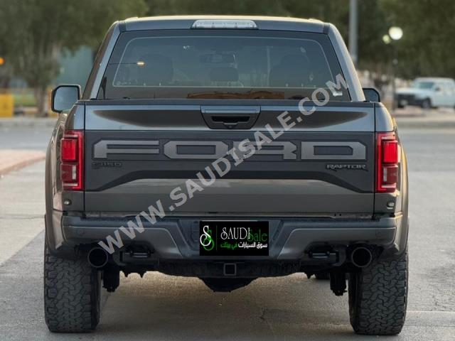 2020 فورد اف 150 رابتور