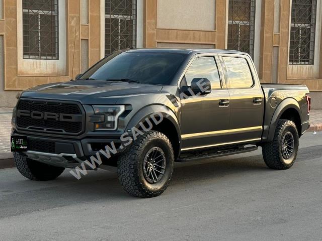 2020 فورد اف 150 رابتور
