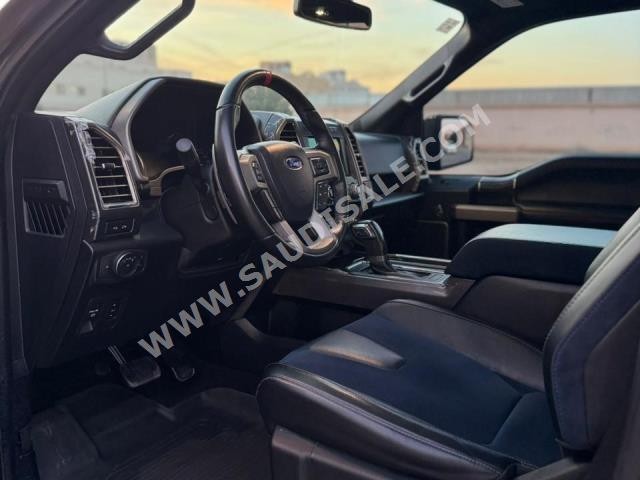 2020 فورد اف 150 رابتور