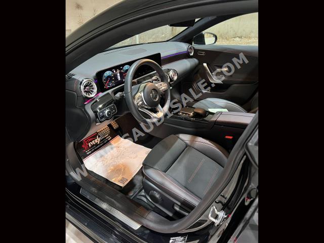 2022 مرسيدس - بنز سي إل أي 200