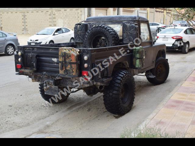 1991 لاند روفر ديفيندر