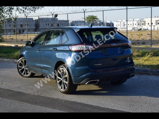 2016 فورد ادج سبورت