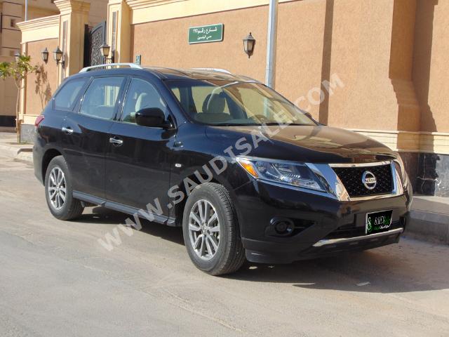 2014 نيسان باثفايندر