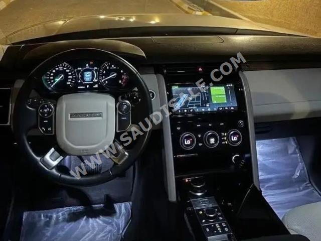 2018 لاند روفر ديسكفري