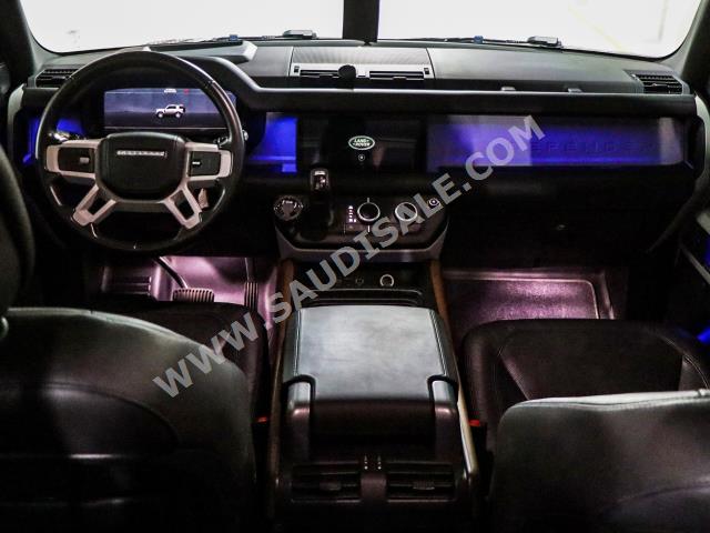 2021 لاند روفر ديفيندر اتش اس اي