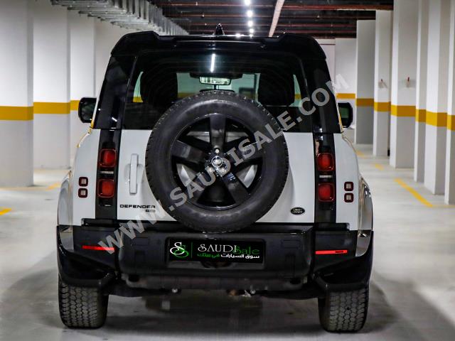 2021 لاند روفر ديفيندر اتش اس اي