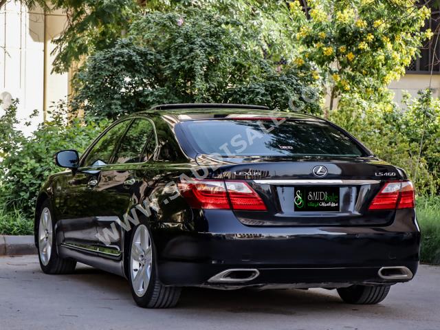 2012 لكزس إل إس 460