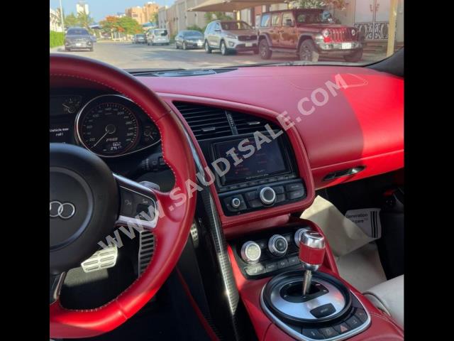 2011 اودي ار 8