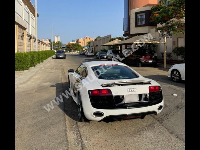 2011 اودي ار 8