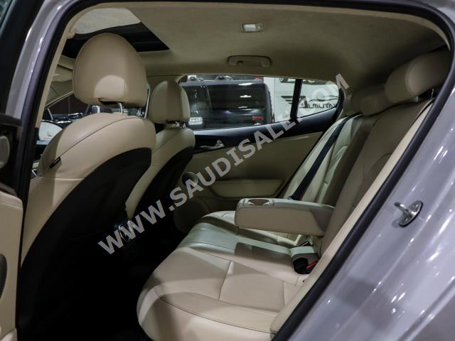 2020 كيا ستينجر جي تي