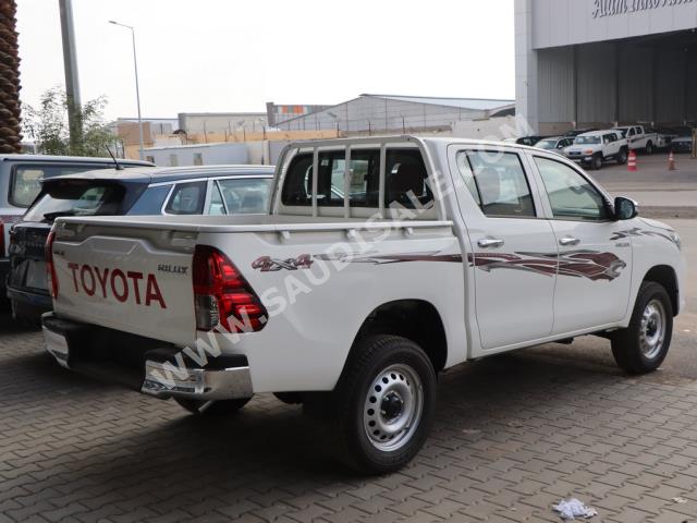 2023 تويوتا هاي لوكس غمارتين