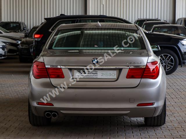 2012 بي ام دبليو الفئة السابعة 730 إل أي