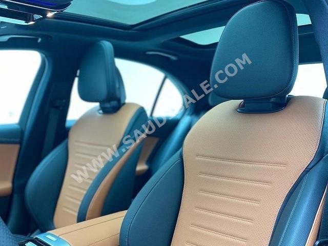 2022 مرسيدس - بنز سي 200