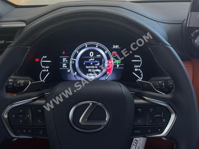 2022 لكزس إل إكس 600 بلاك اديشن
