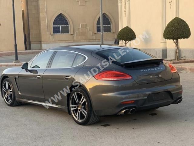 2014 بورش بانميرا 4 اس اكسيكيتف