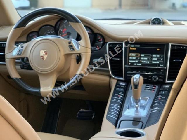 2014 بورش بانميرا 4 اس اكسيكيتف