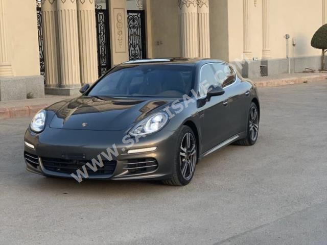 2014 بورش بانميرا 4 اس اكسيكيتف