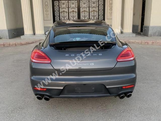 2014 بورش بانميرا 4 اس اكسيكيتف