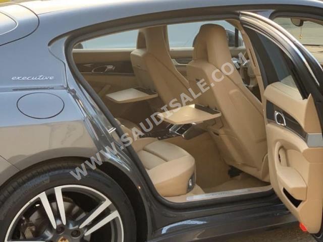 2014 بورش بانميرا 4 اس اكسيكيتف