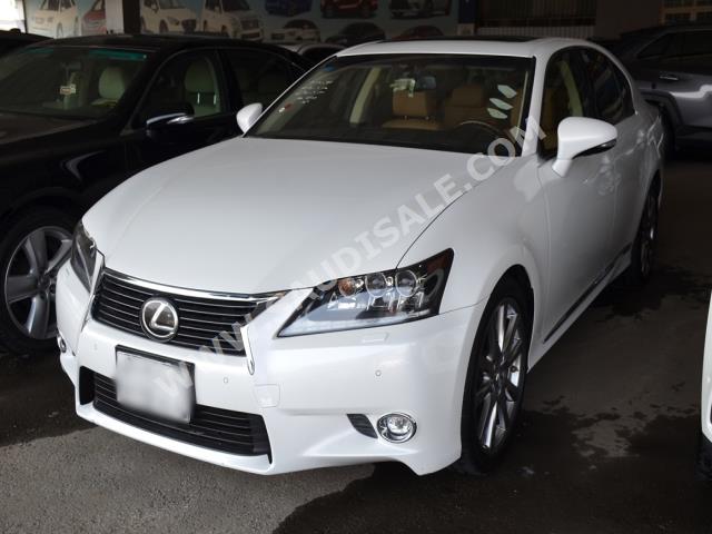 2015 لكزس جي إس 350