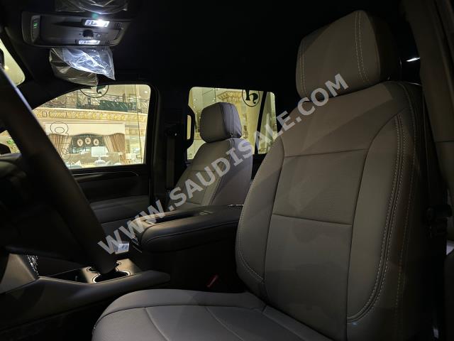 2023 جي ام سي يوكون اس ال اي