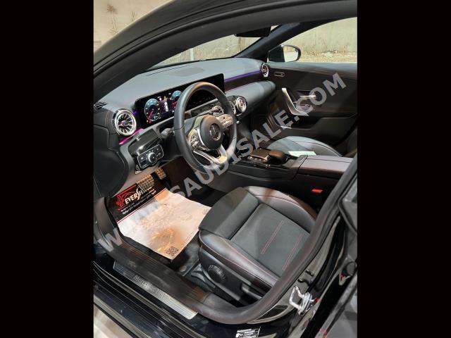 2022 مرسيدس - بنز سي إل أي 200