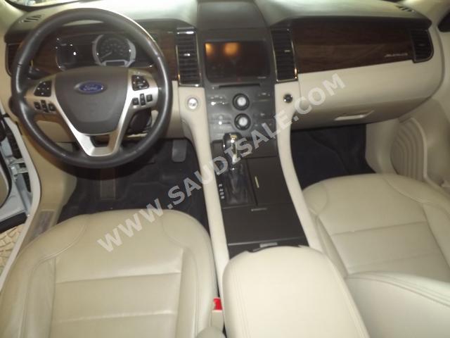 2013 Ford Taurus