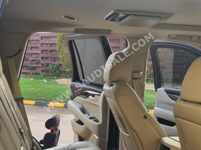 2015 Cadillac Escalade Platinum