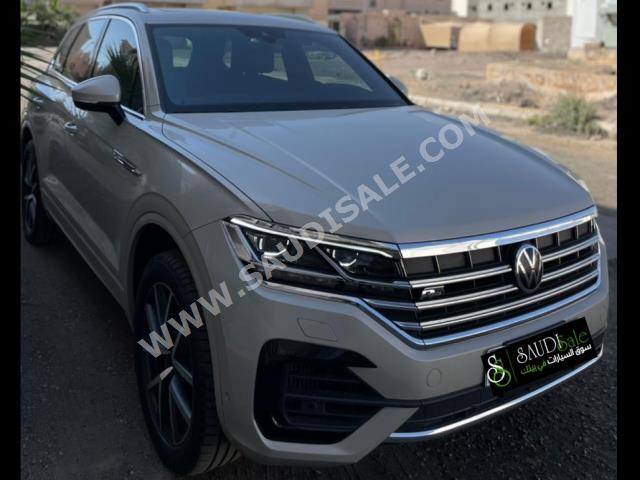 2021 فولكس واجن طوارق أر - لاين