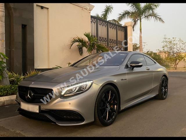 2015 مرسيدس - بنز إس 63 كوبيه