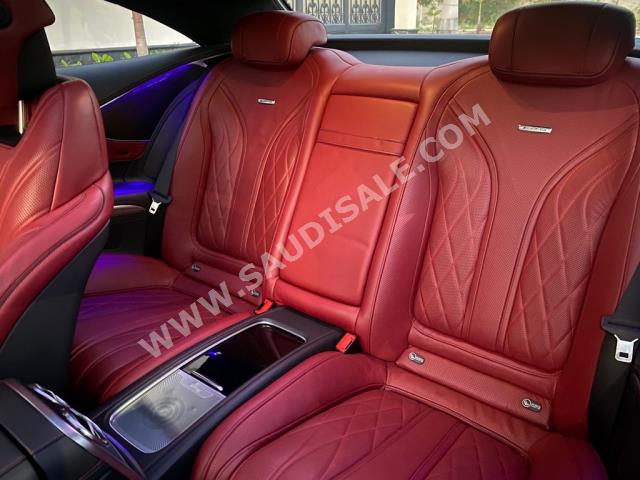 2015 مرسيدس - بنز إس 63 كوبيه