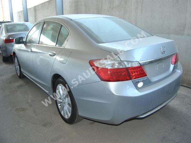 2014 هوندا اكورد