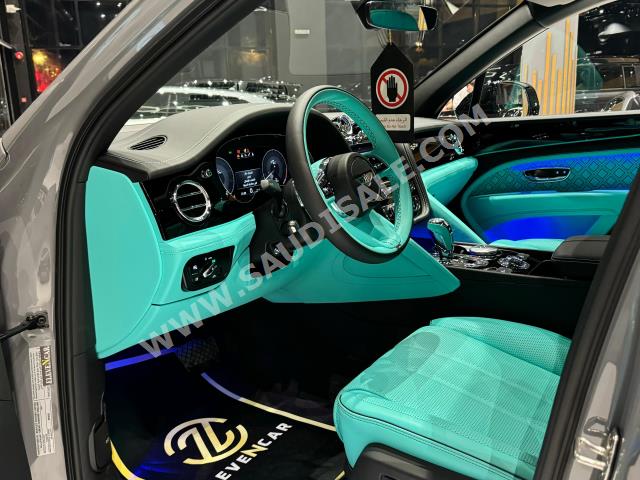 2023 بنتلي بنتايجا في 8