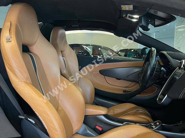 2018 مكلارين 570 اس سبايدر