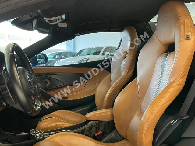 2018 مكلارين 570 اس سبايدر