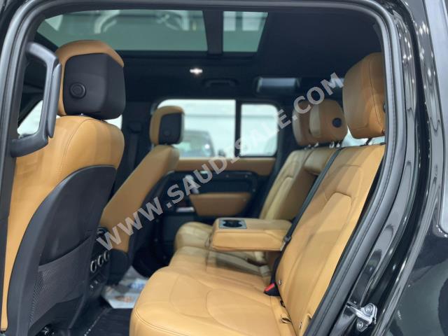 2023 لاند روفر ديفيندر اكس