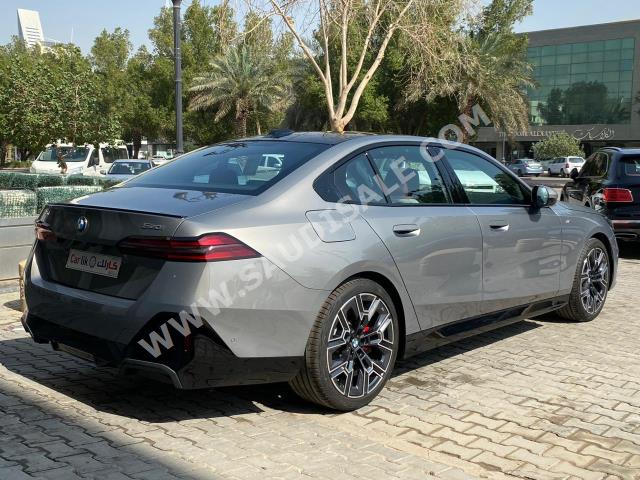 2024 بي ام دبليو الفئة الخامسة 520 أي