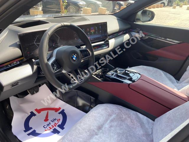 2024 بي ام دبليو الفئة الخامسة 520 أي