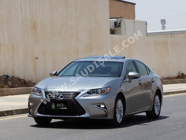2017 Lexus ES 250