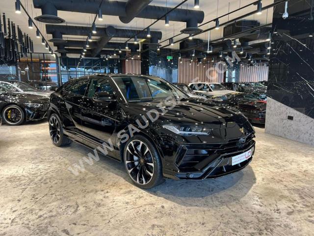 2023 لمبرجيني اوروس اس